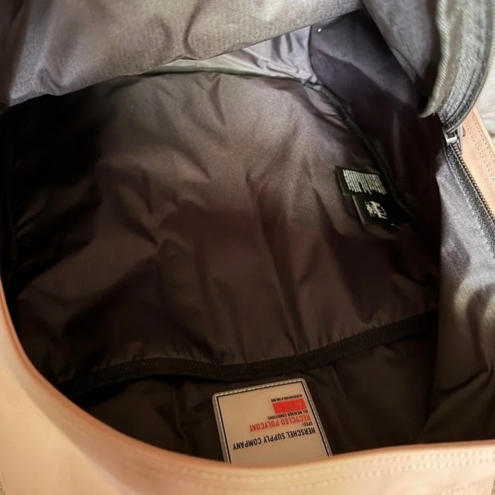 Herschel Supply Co. compartment front 17